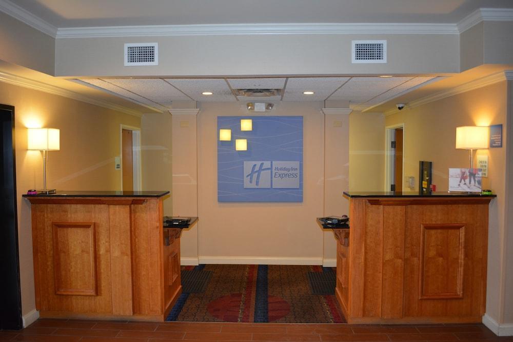 Holiday Inn Express Hotel & Suites Lancaster Dış mekan fotoğraf