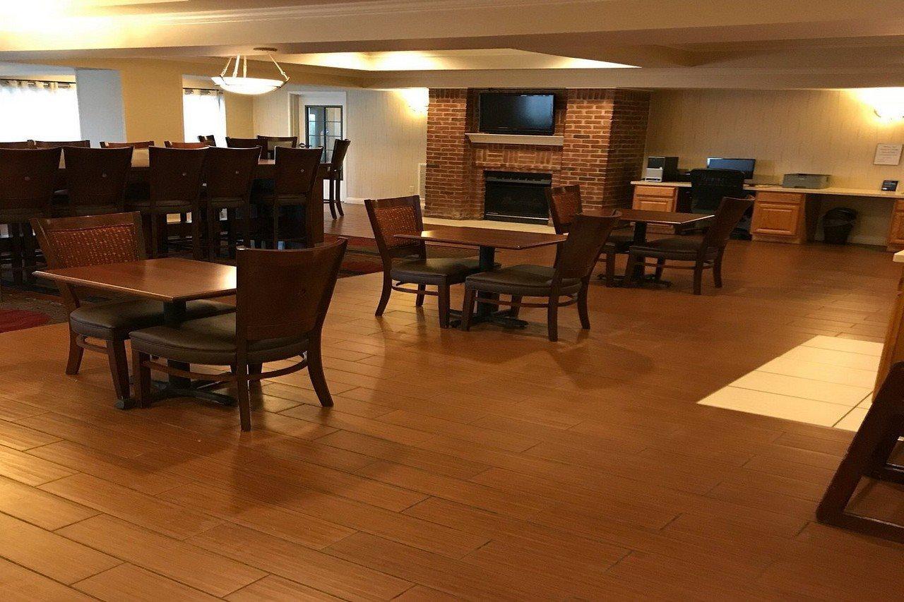 Holiday Inn Express Hotel & Suites Lancaster Dış mekan fotoğraf