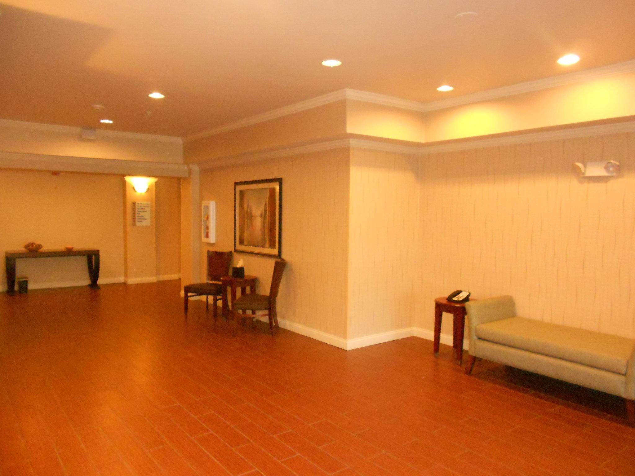 Holiday Inn Express Hotel & Suites Lancaster İç mekan fotoğraf