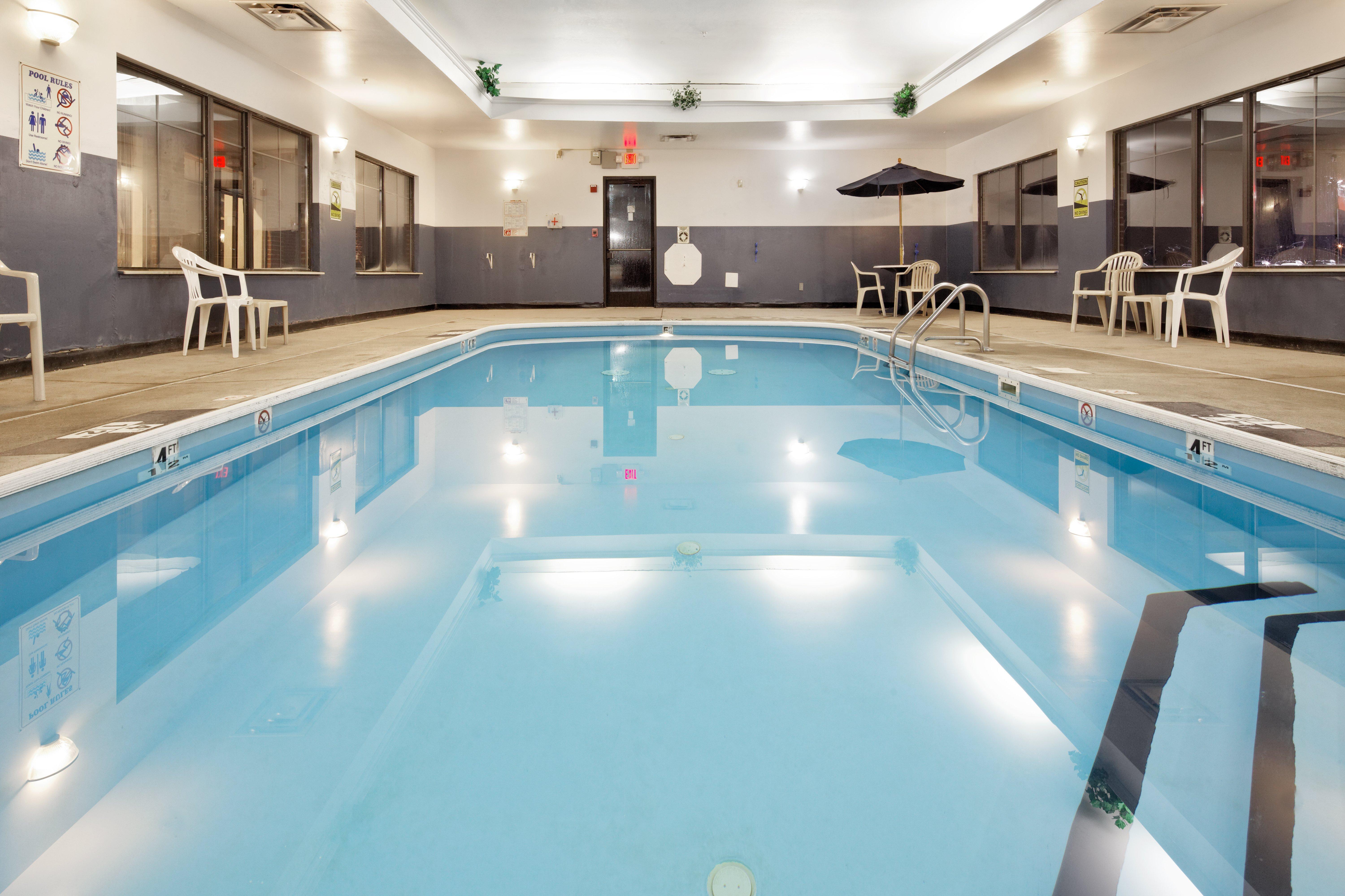 Holiday Inn Express Hotel & Suites Lancaster Dış mekan fotoğraf
