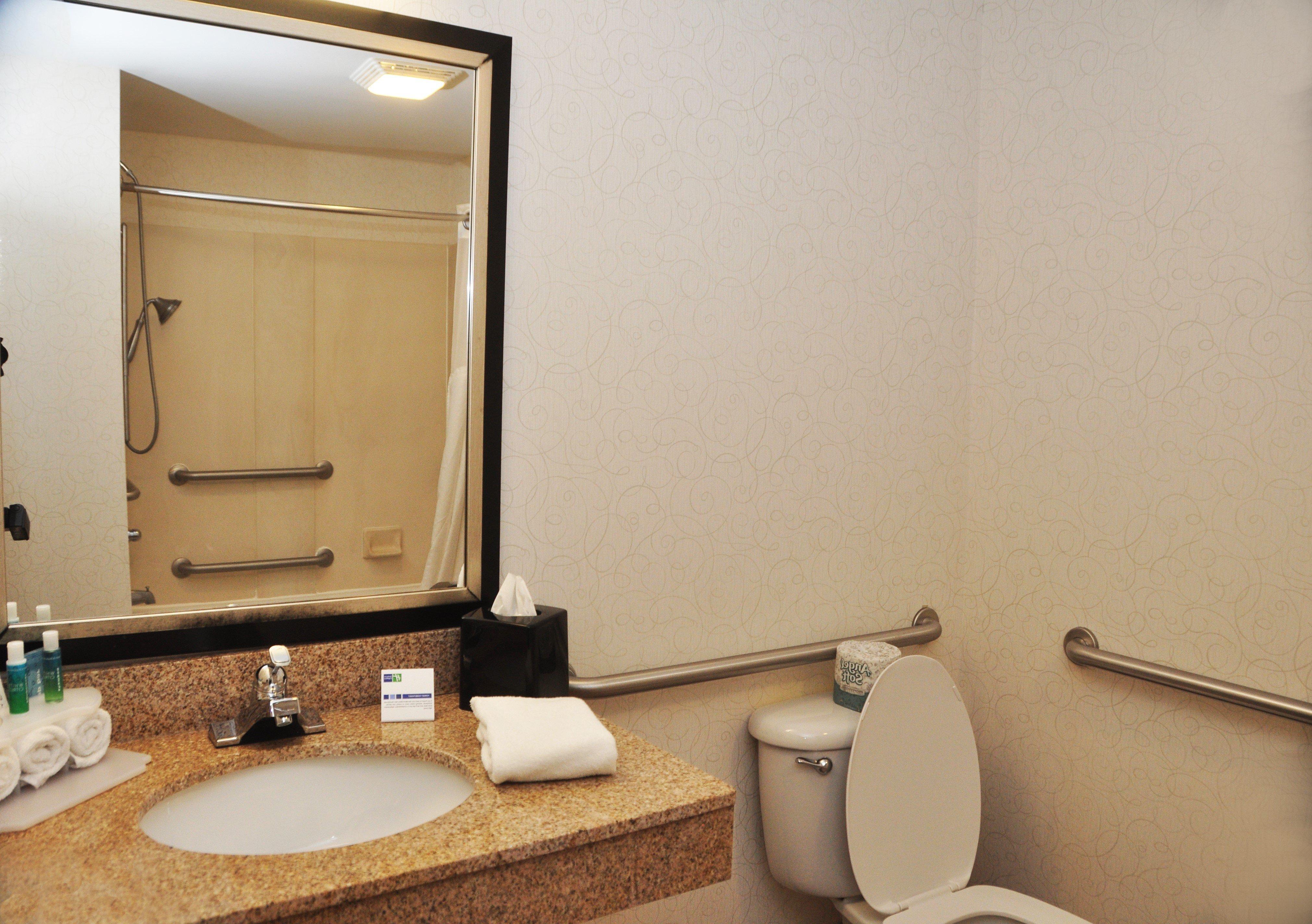 Holiday Inn Express Hotel & Suites Lancaster Dış mekan fotoğraf